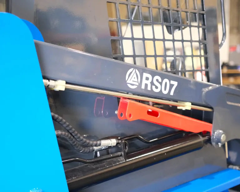 RS-07 na gąsienicach. KUBOTA silnik. — miniładowarka Rippa zdjęcie 3