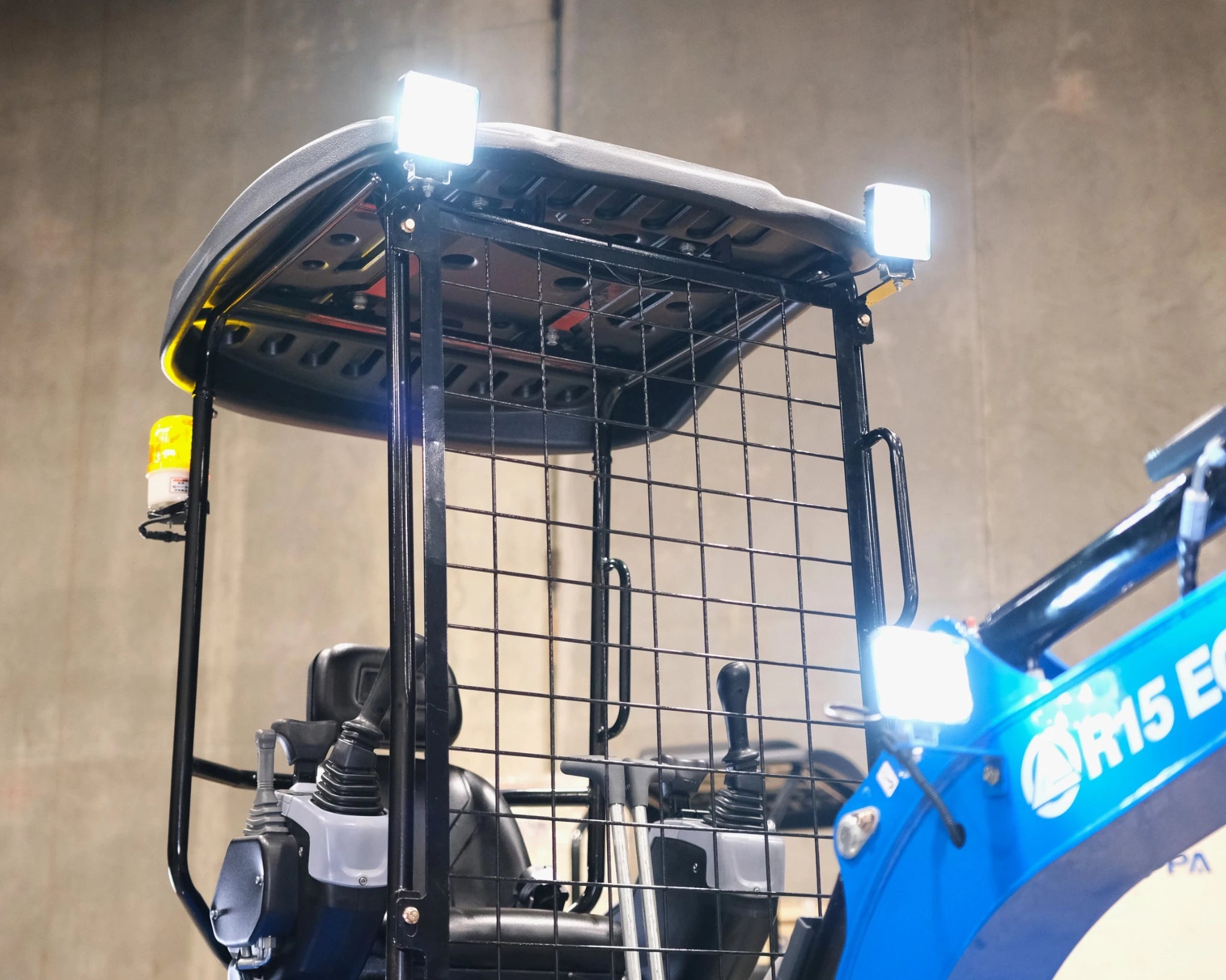 R15 ECO — minikoparka Rippa zdjęcie 10