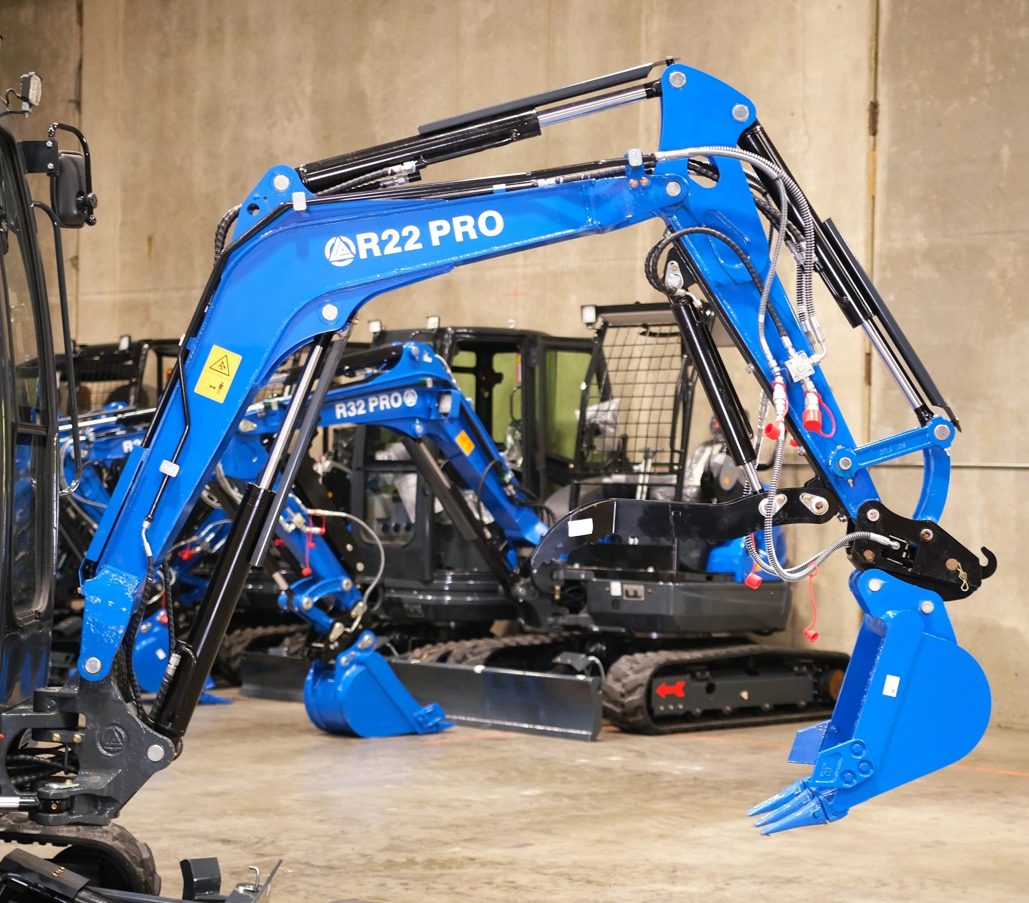 R22 PRO — minikoparka Rippa zdjęcie 3